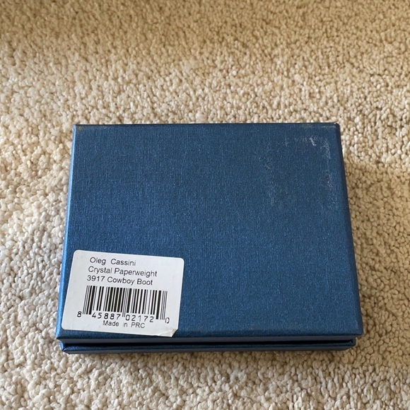 Crystal Boot Paperweight - Picture 7 of 7